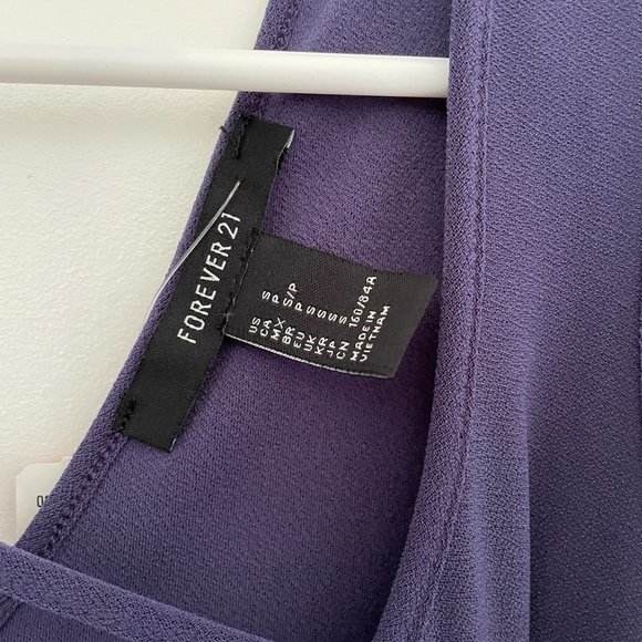 Forever 21 Cropped Navy Tank Top with Triangle Cut Outs - Picture 3 of 3